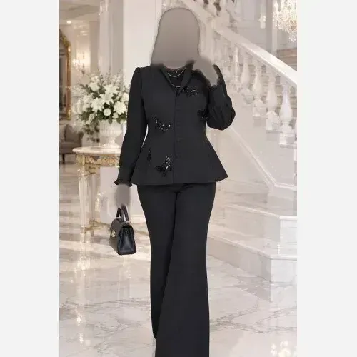 کت و شلوار مجلسی زنانه جواهردوزی مدل شیما رنگ مشکی پارچه مازراتی و آستین حریر ضخیم