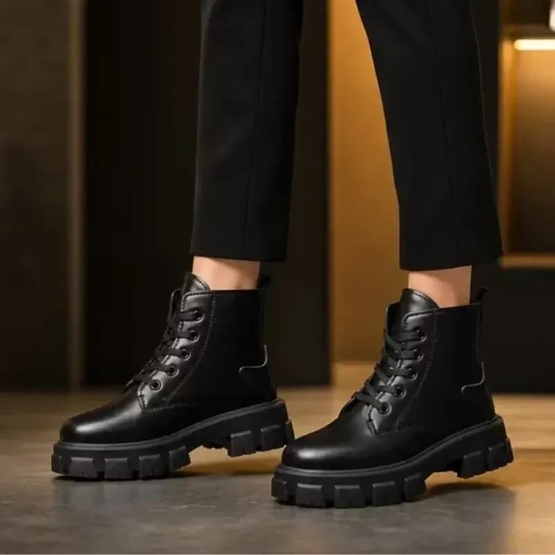 نیم بوت زنانه چرم مصنوعی مشکی زیره پیو لژ 5 سانتی